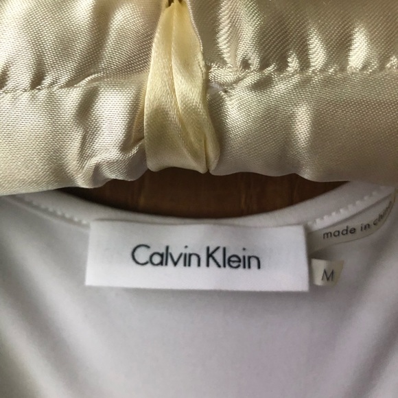 Tops - Picture 3 of 7